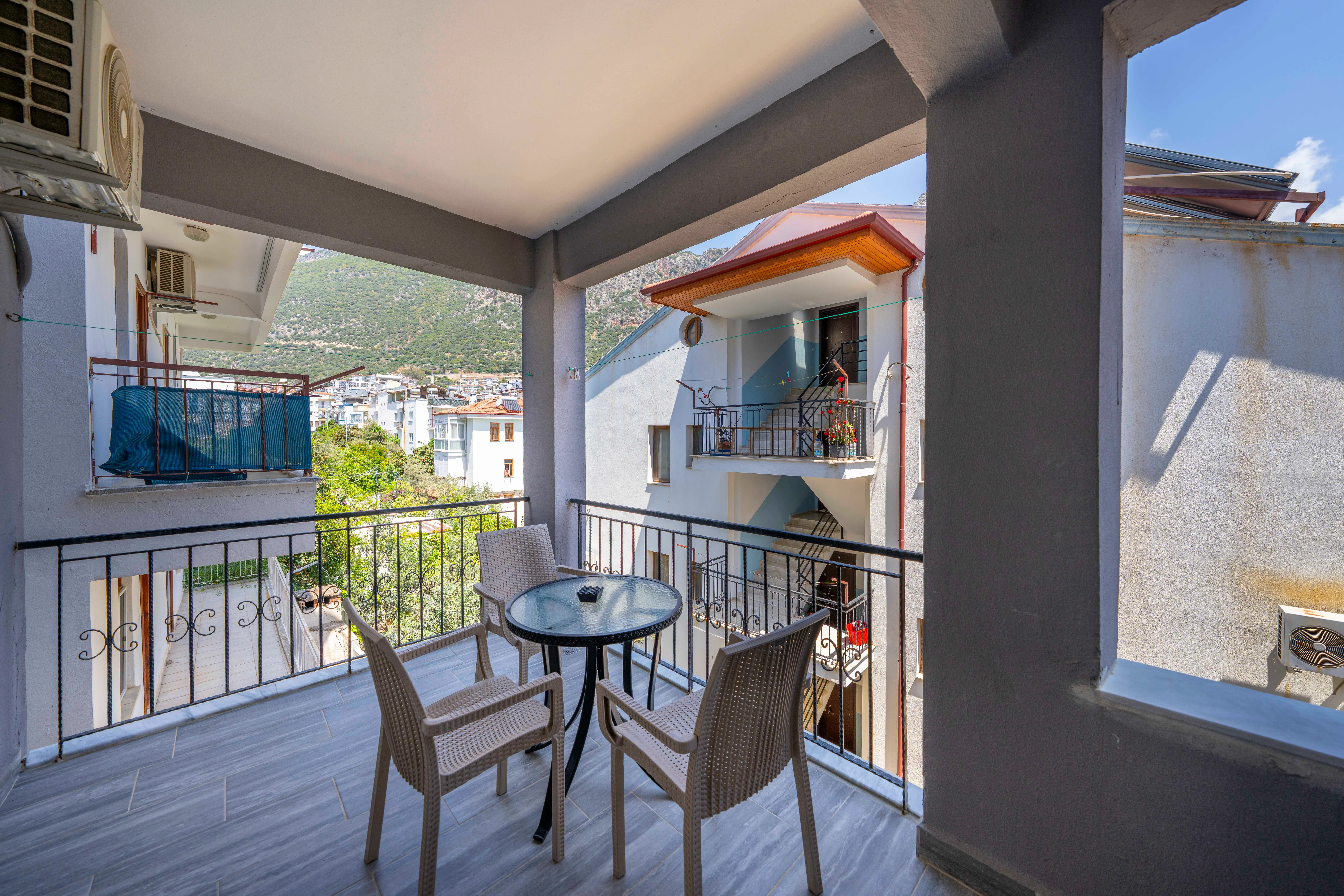 Deluxe Triple Room with Balcony view 2